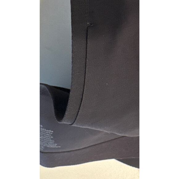 Lululemon Bitty Bracer Sports Bra Women’s Size 32C Mesh Back - Picture 6 of 7